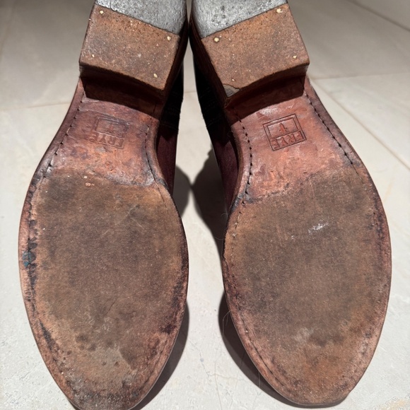 FRYE Carson Chelsea Ankle Boot Dark Brown Size 7.5 - Picture 6 of 7